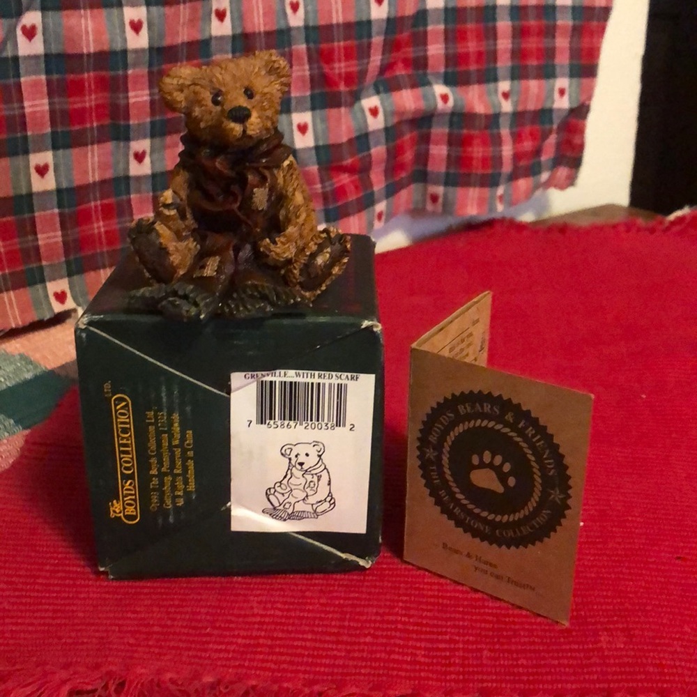Boyd’s Bears Grenville with Red Scarf figurine